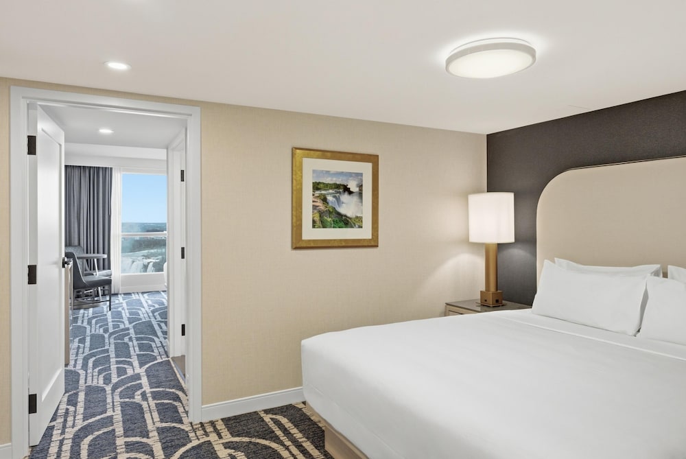 2 Bedrooms, Suite, 2 King Beds, Falls View