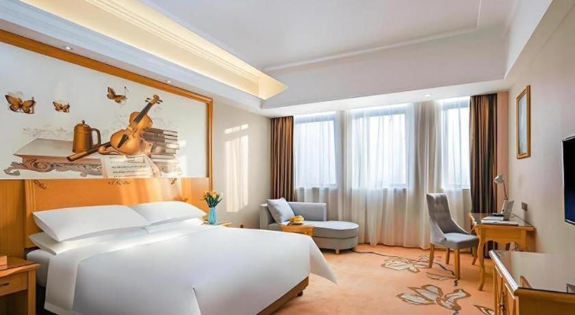 Vienna Hotel (Taicang Zhenghe Road) 19/40