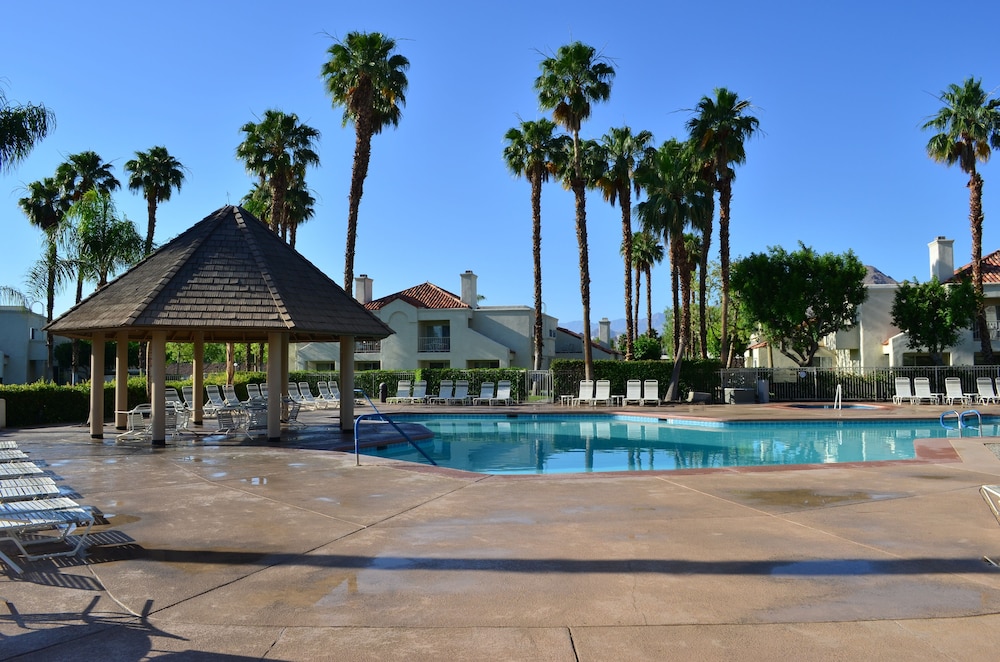 Desert Breezes Resort 1/54