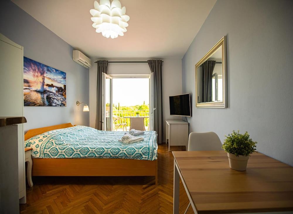 Apartment Ambienti 19/50