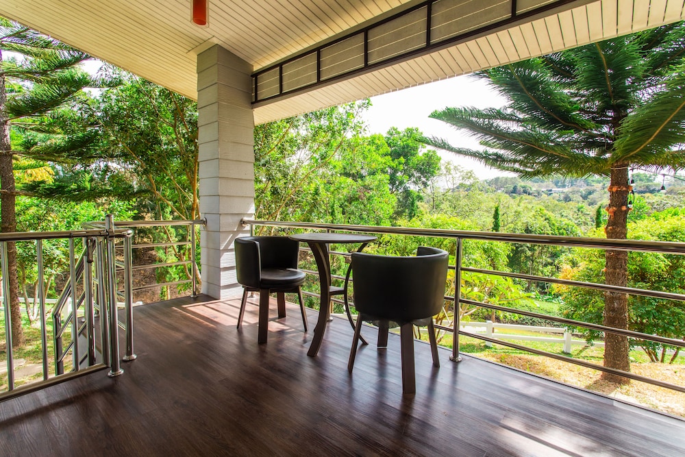 Mossview Resort 44/72