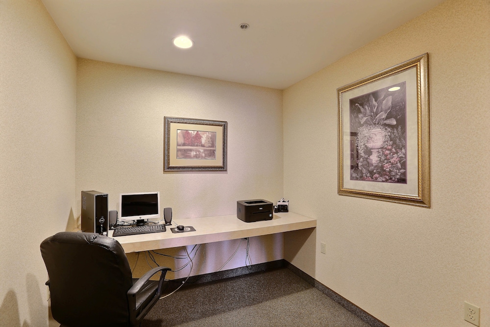 Boarders Inn Amp Suites 49/63
