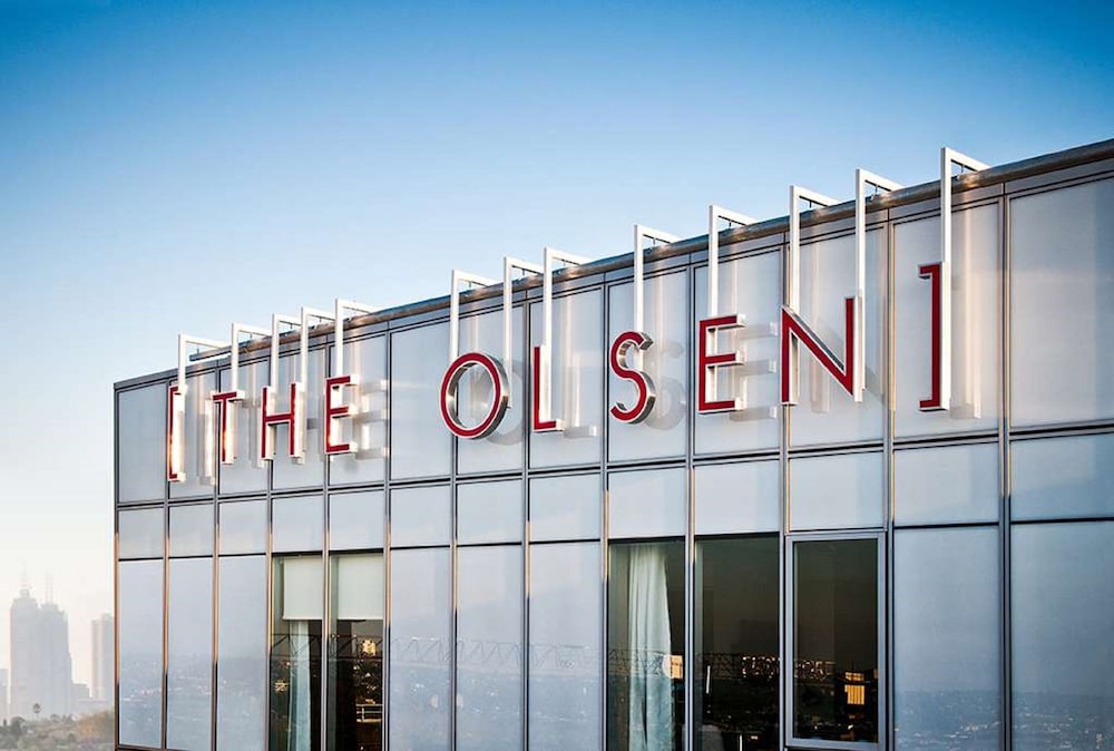 The Olsen Melbourne Art Series 73/78