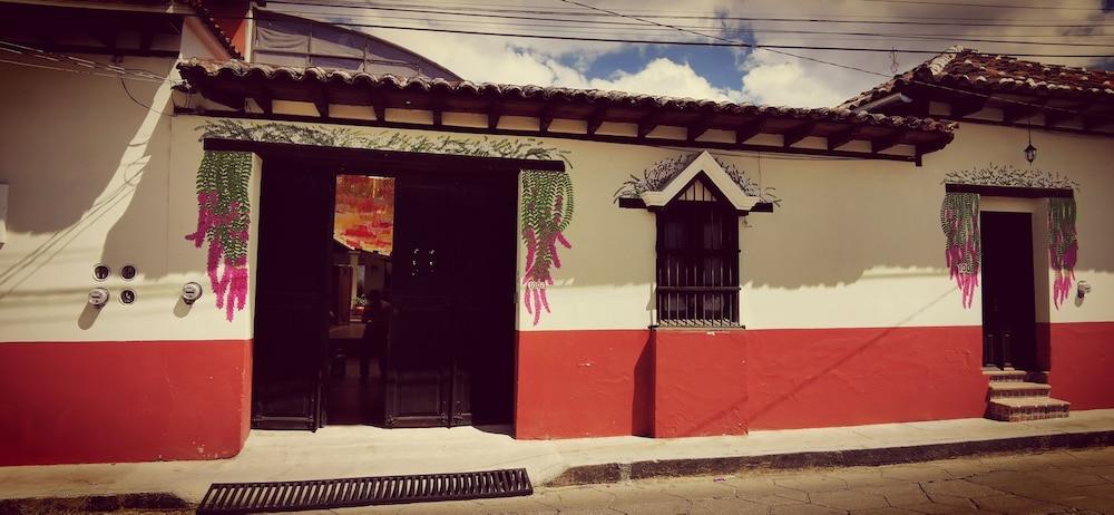 Posada Ocho Barrios 10/50