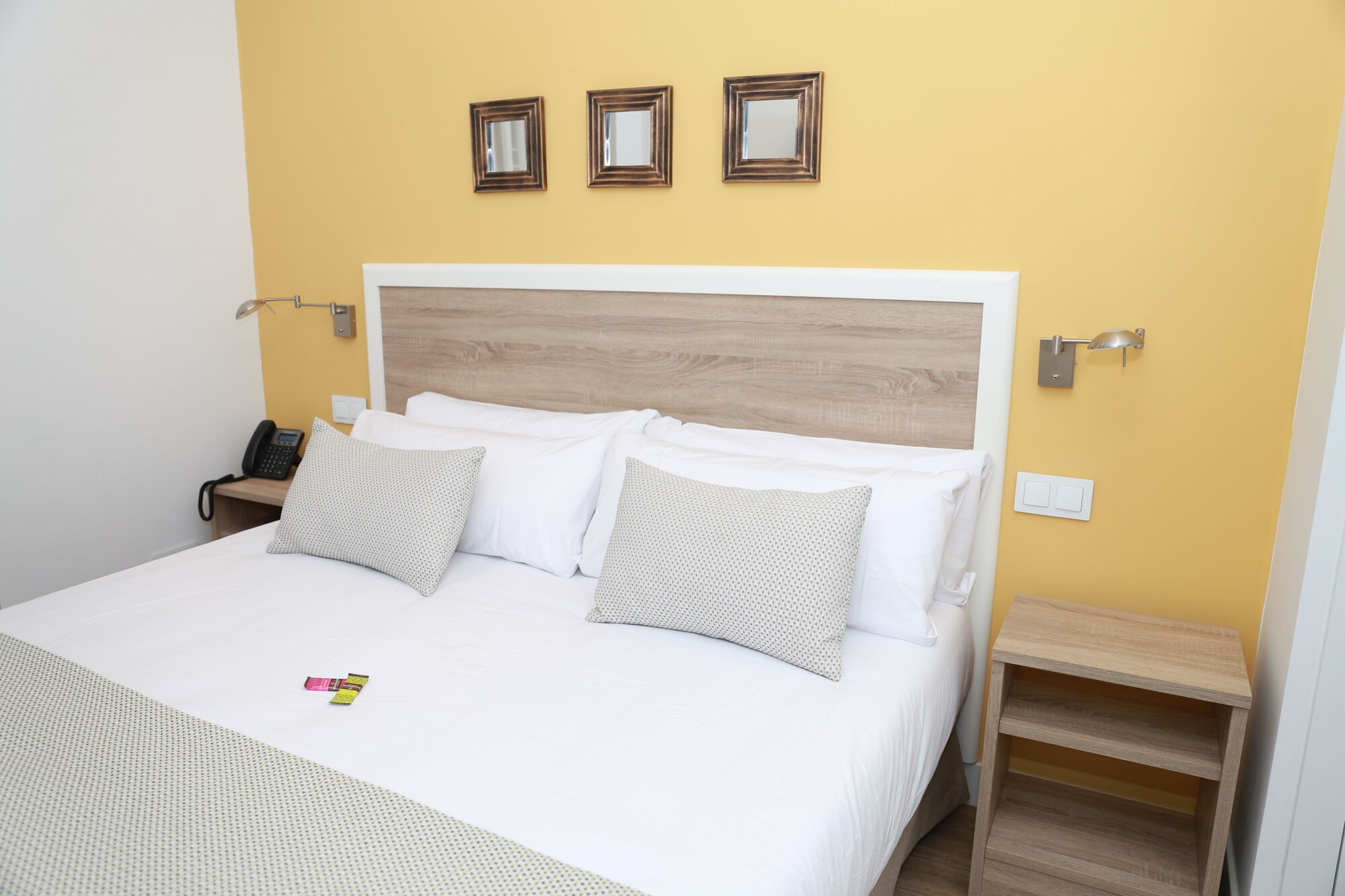 2 BEDROOMS, SUPERIOR, APARTMENT, BALCONY