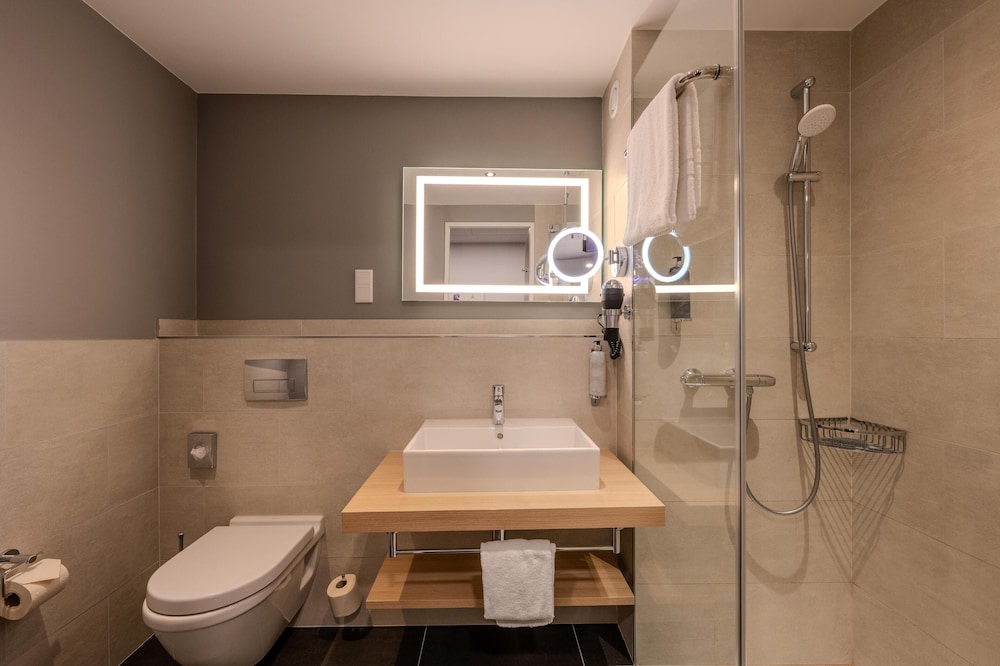 غرفة قياسية بسرير مزدوج أو سريرين منفصلين، Premier Inn Berlin Airport 2/3