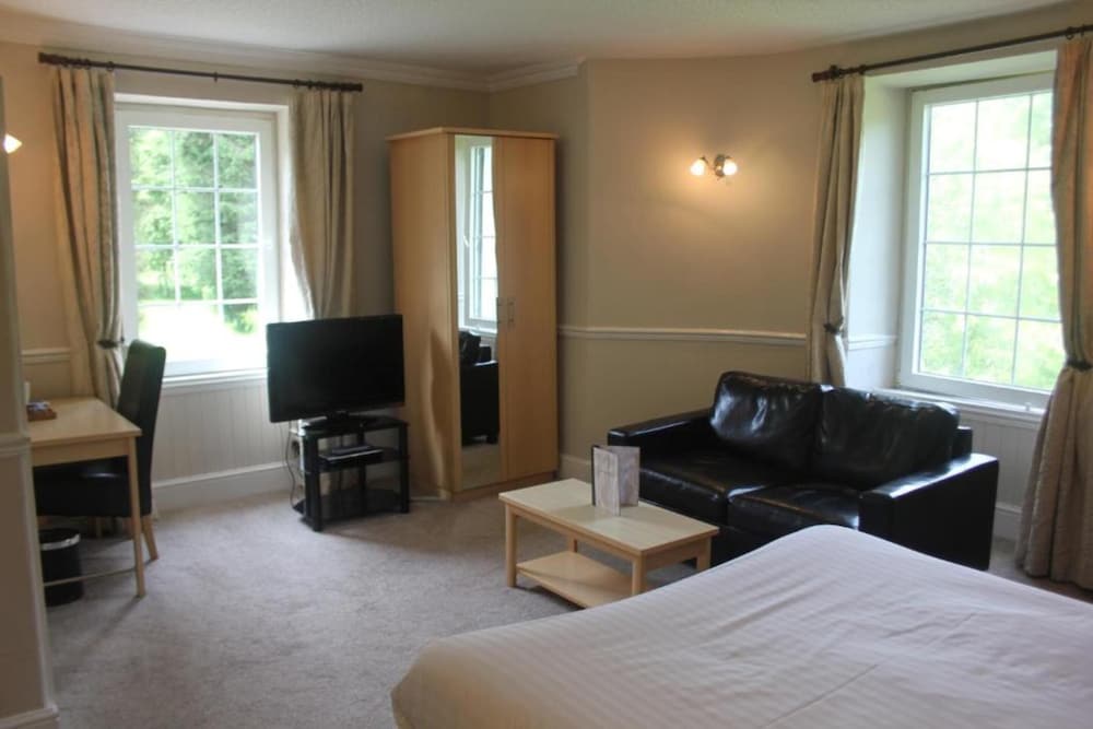 OYO Flagship Nant Ddu Lodge Hotel & Spa 46/70
