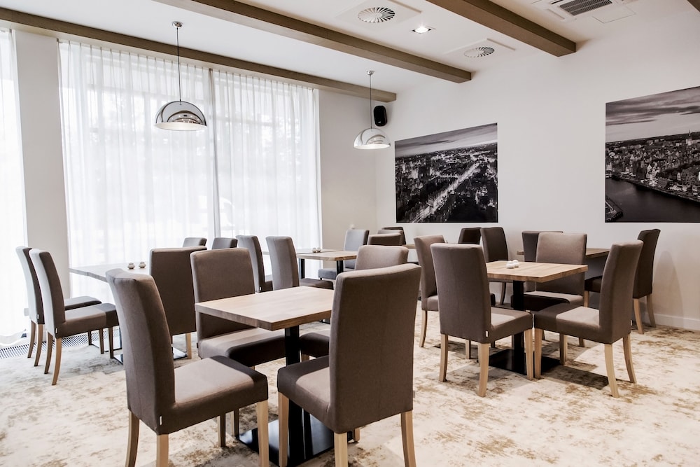 Hotel Platan 47/66