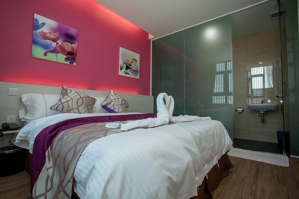 A+ Plus Boutique Hotel 16/23
