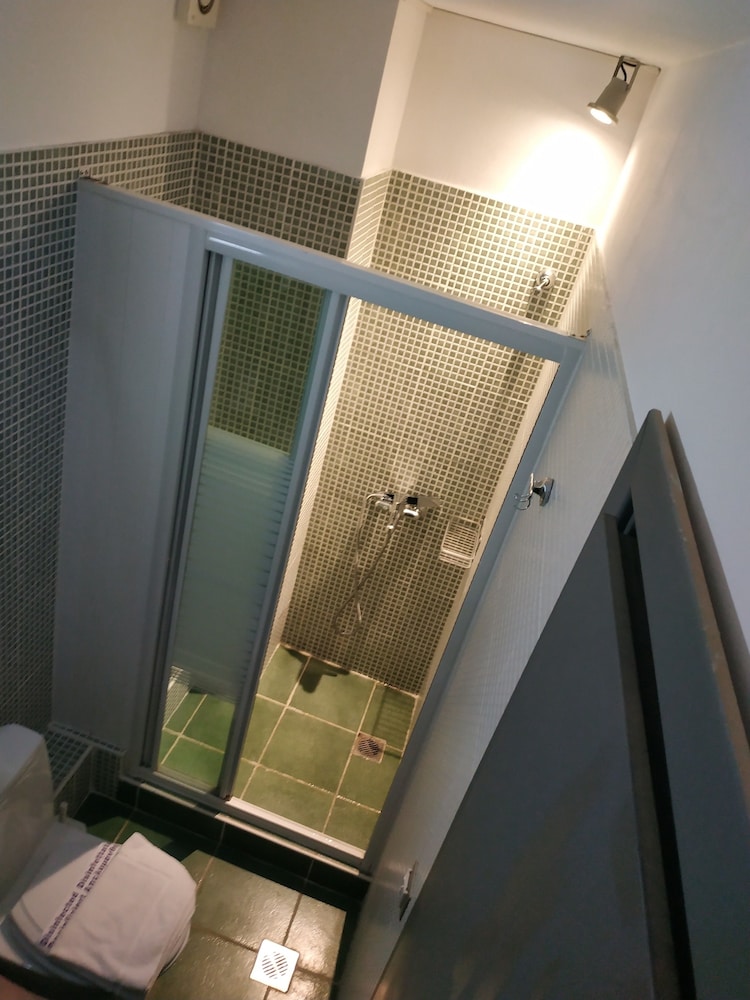 Rentrooms Thessaloniki 13/67