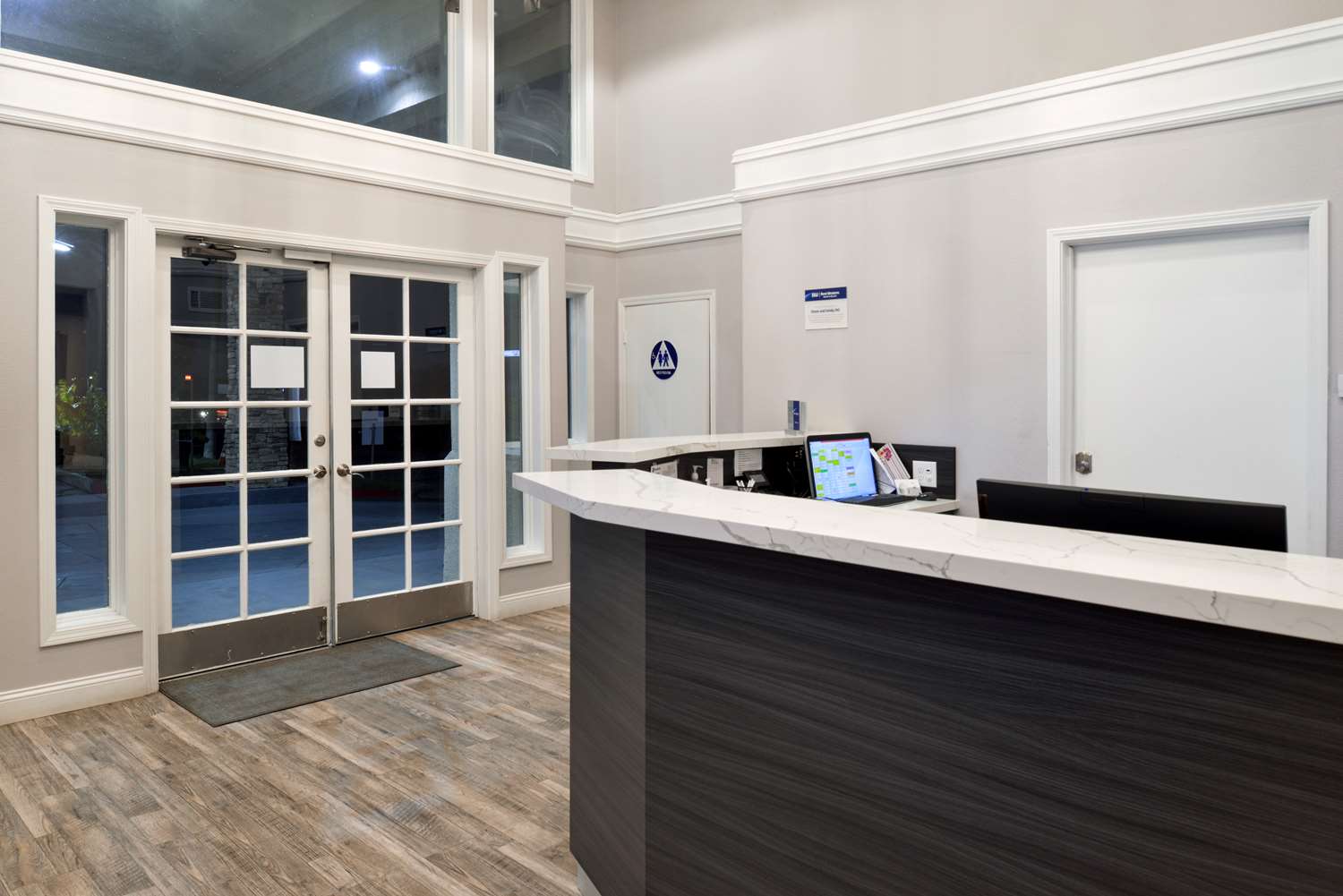 Best Western Kettleman City Inn & Suites 6/45