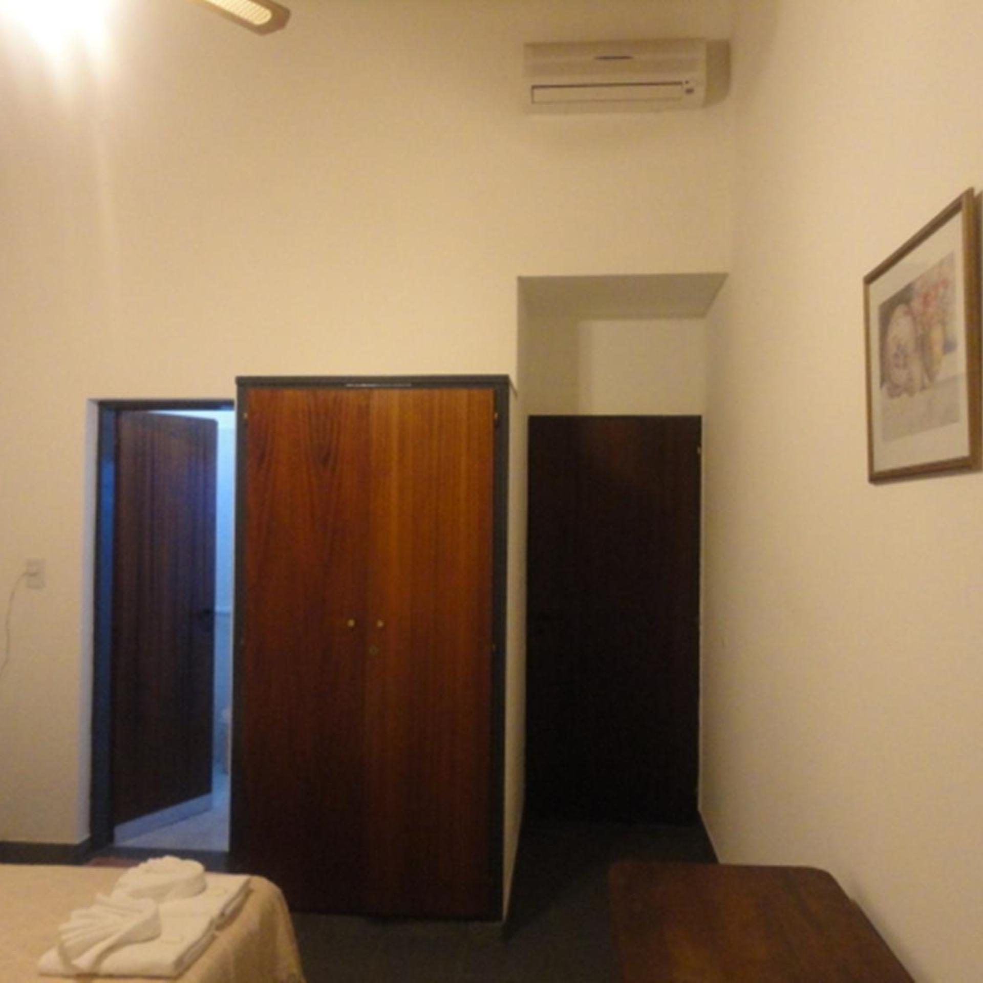 Hotel Lujan 18/41