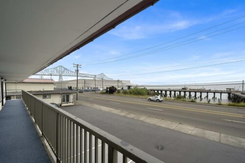 Astoria Rivershore Motel 2/39