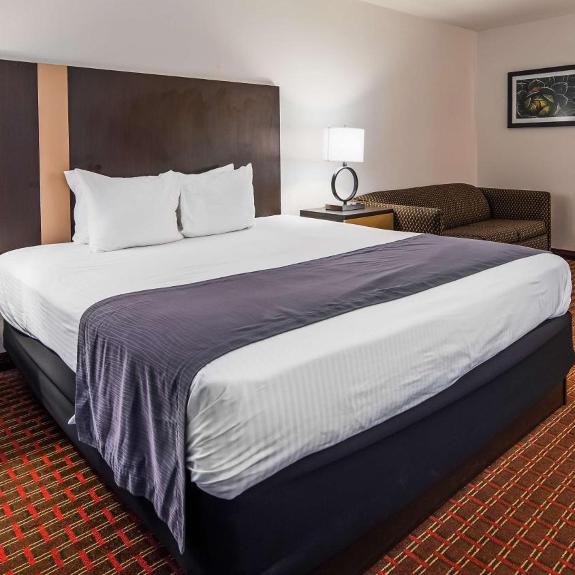 Room, King Bed, Bathtub, Accessible