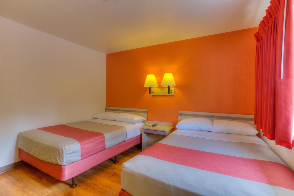 Motel6 Troutdale, OR - Portland East 37/59