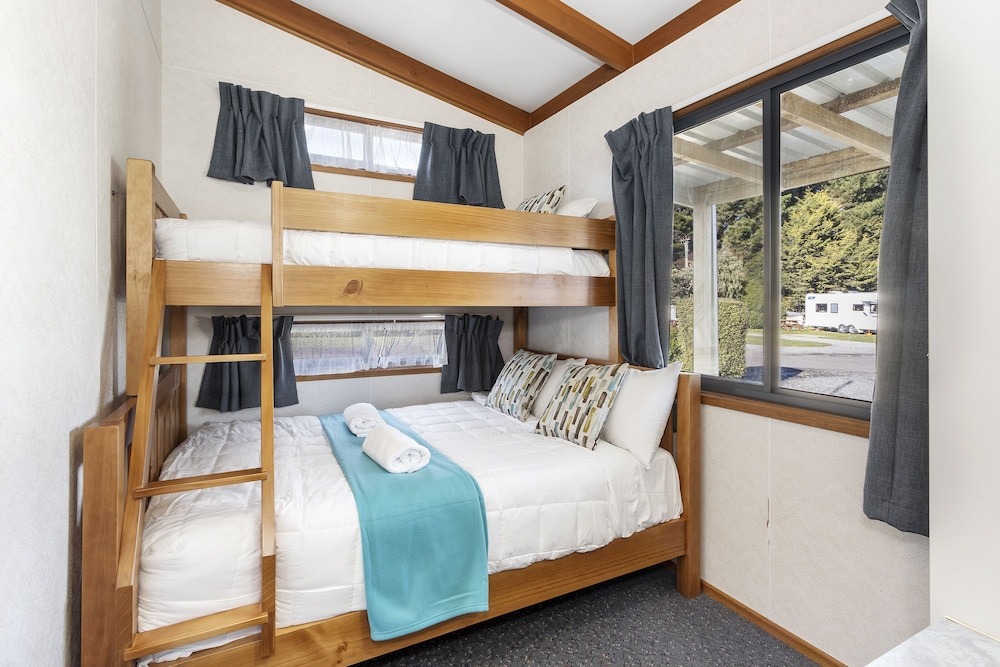 North South Holiday Park 19/72