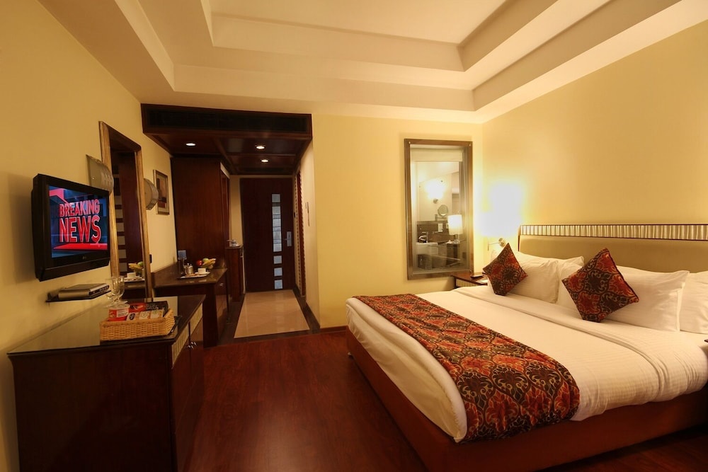 DELUXE, QUEEN BED