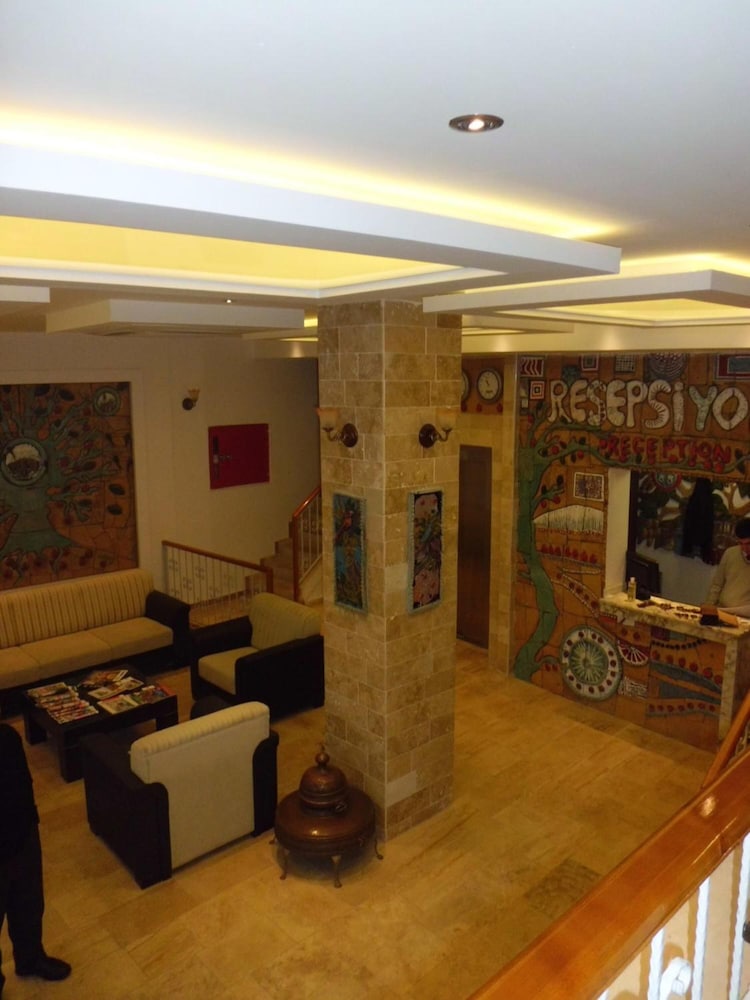 UTKUBEY HOTEL 27/47