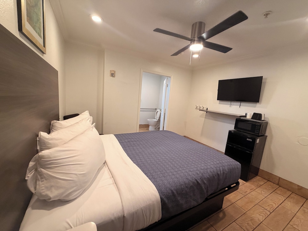 Holland Inn And Suites 5/51