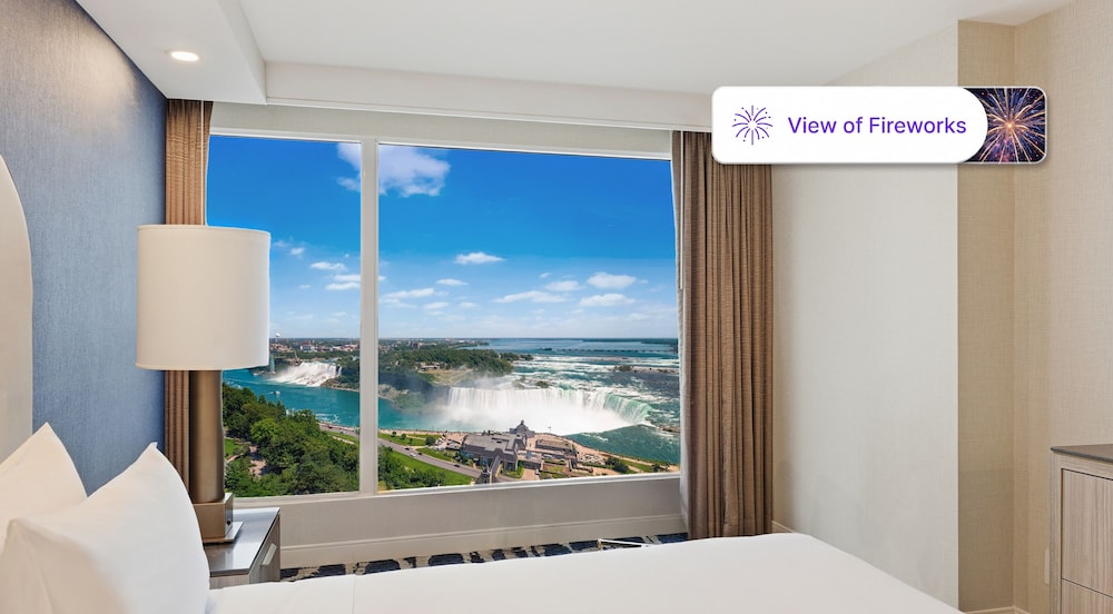 Premium, Studio, King Bed, Falls View، Embassy Suites By Hilton Niagara Falls Fallsview 2/4