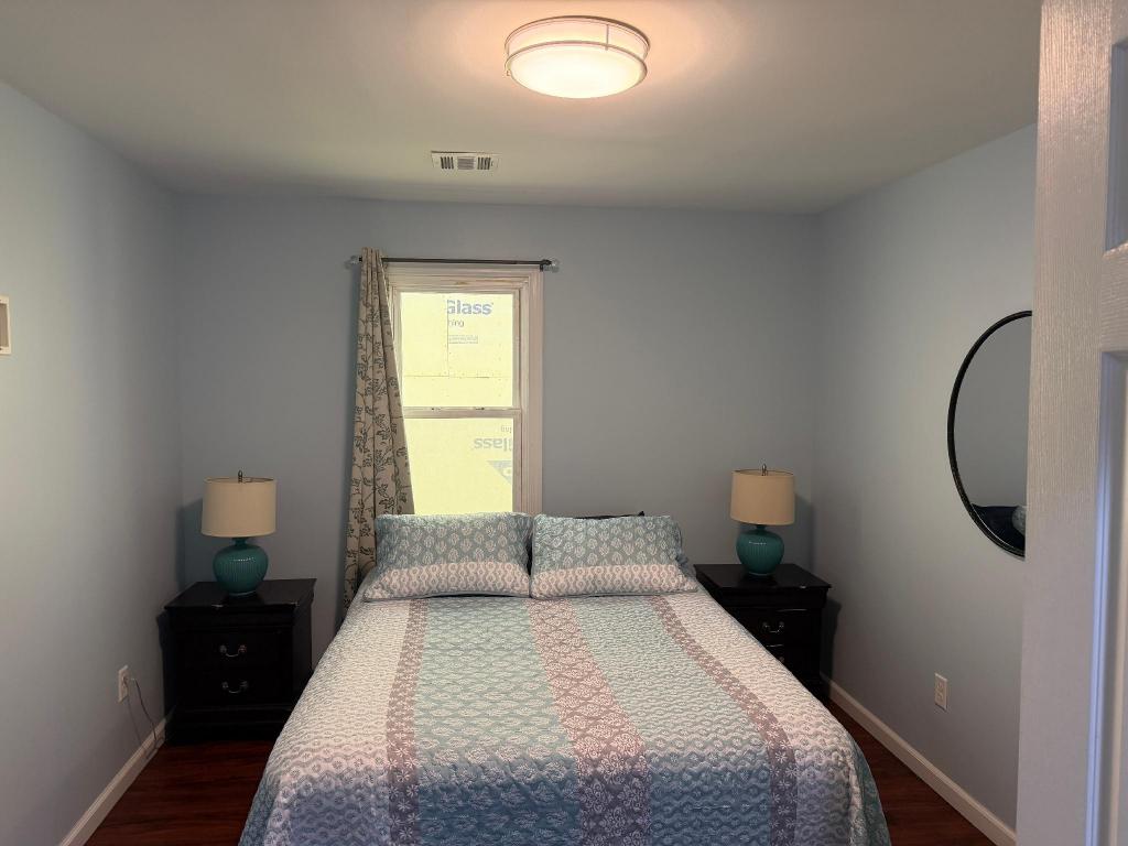 4 Bedrooms, Apartment, 2 Bathrooms