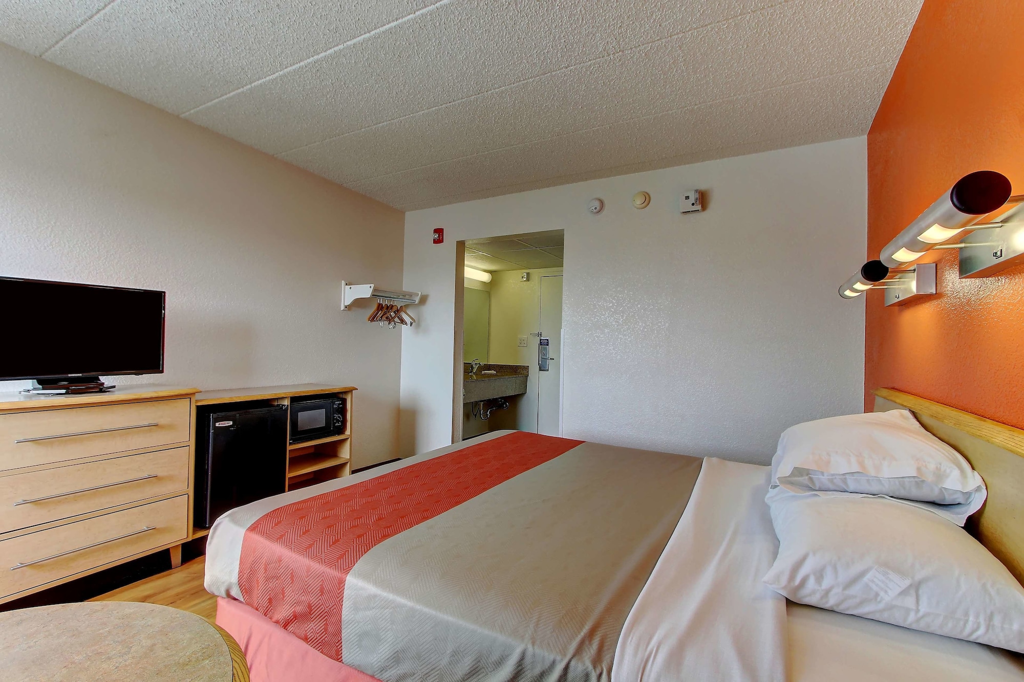 Standard, Double Bed, Accessible