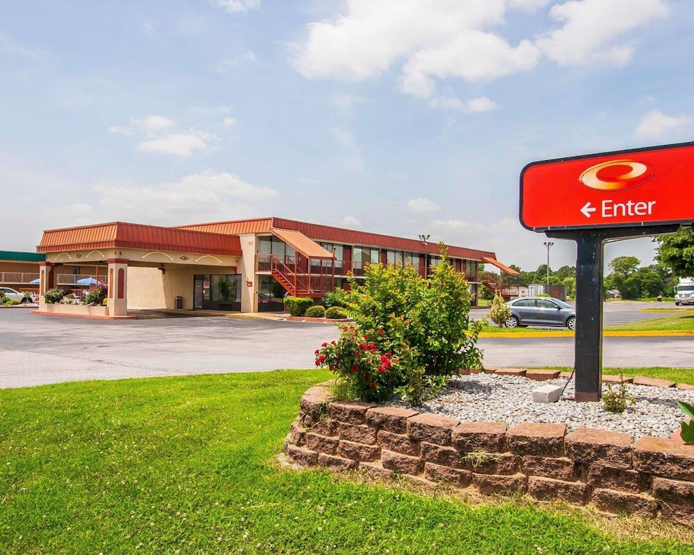 Econo Lodge Dyersburg I-155 1/27