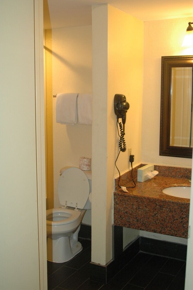Motel6 Tallahassee, FL – North Monroe 50/51