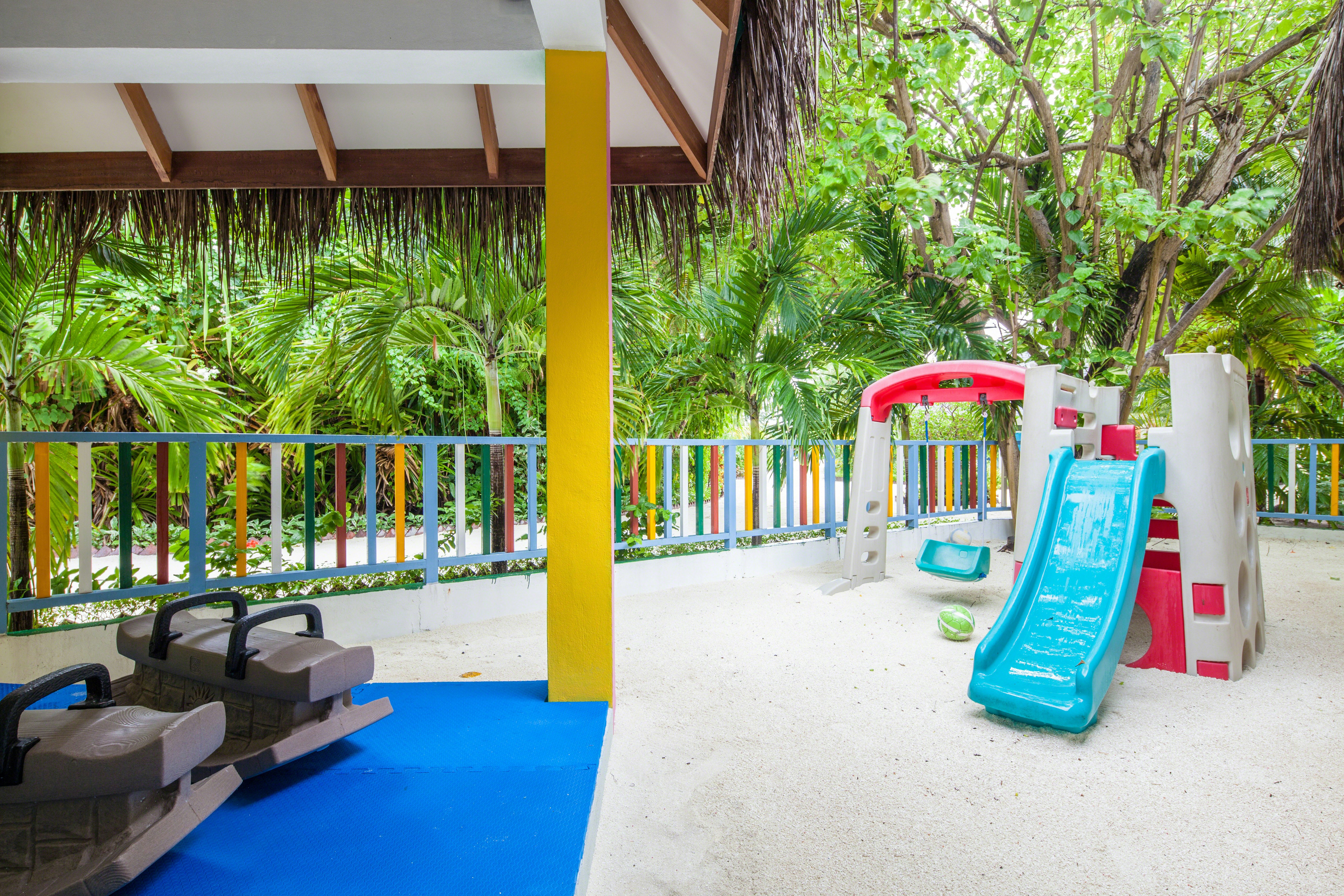 Machchafushi Island Resort & Spa Maldives, The Centara Collection 83/90