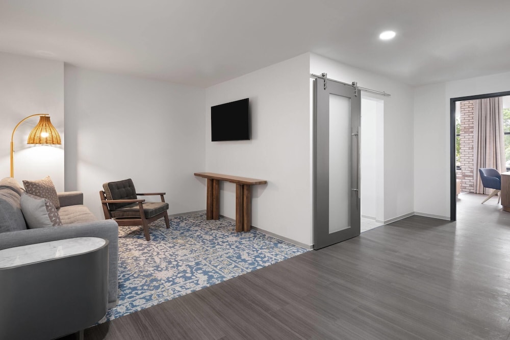 Origin Atlanta, a Wyndham Hotel 36/60