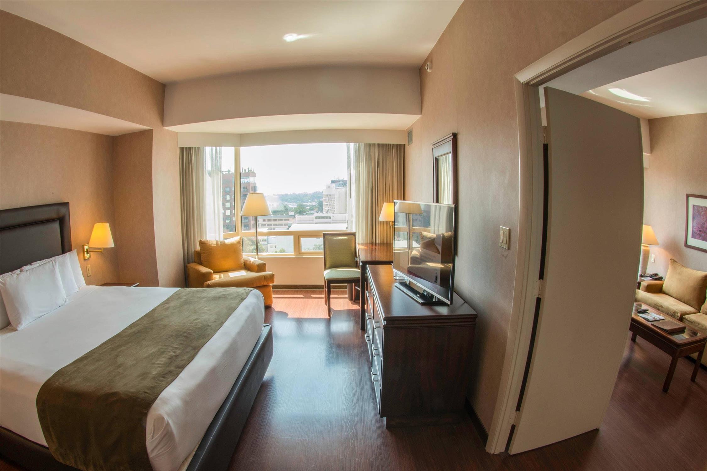 Clarion Suites Guatemala City 10/42