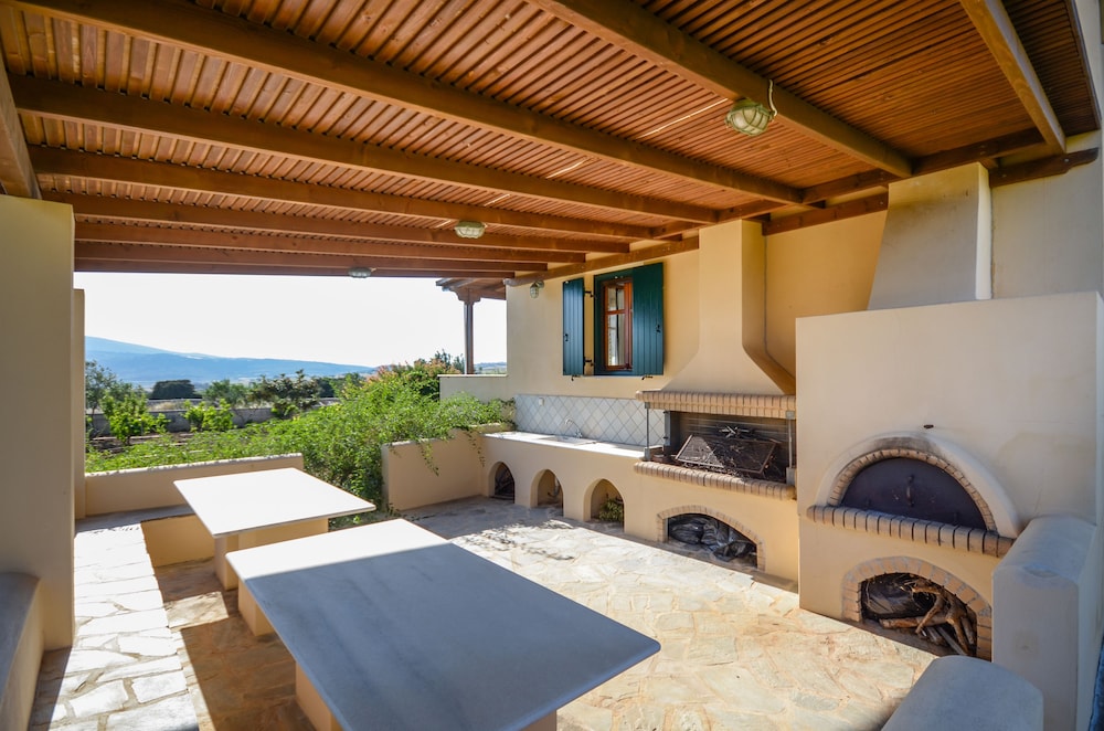 Naxos Cottage 13/50