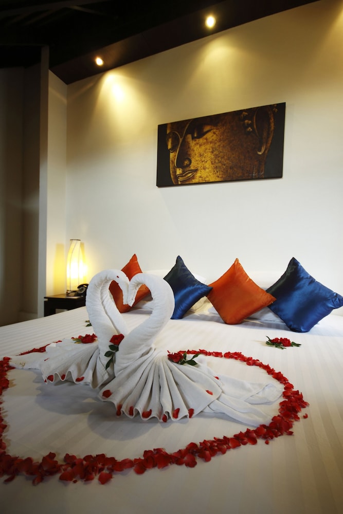 KIRIKAYAN BOUTIQUE RESORT 34/72