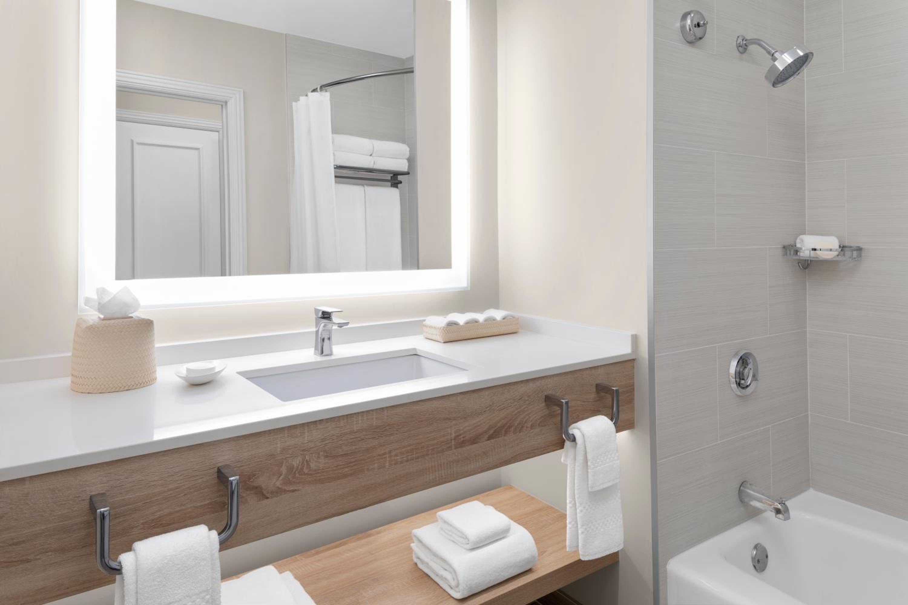 1 Bedroom, Imperial, Regal, Suite, King Bed, Sofa