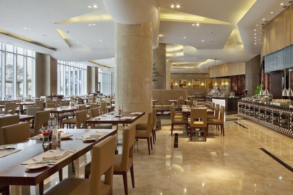 Crowne Plaza Tianjin Binhai 29/50
