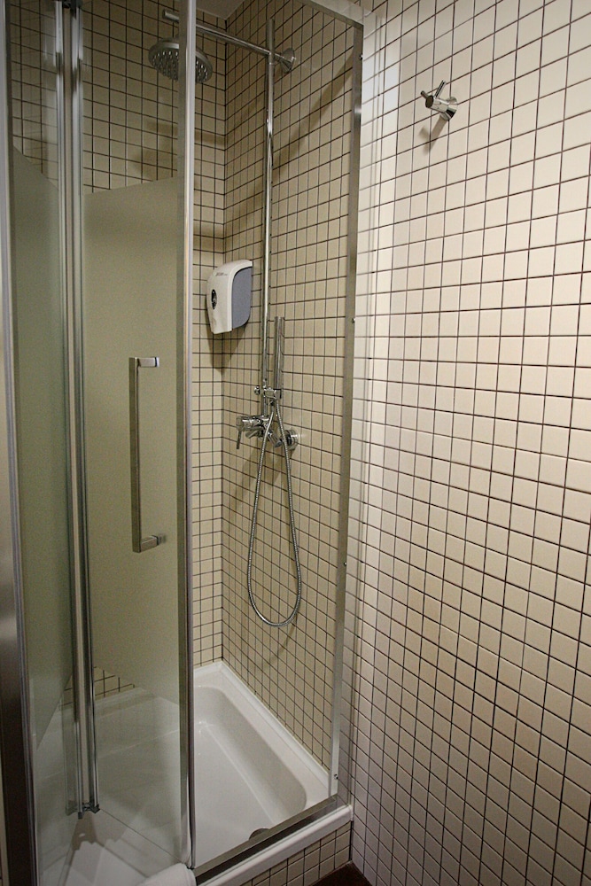 Riversuites 47/50
