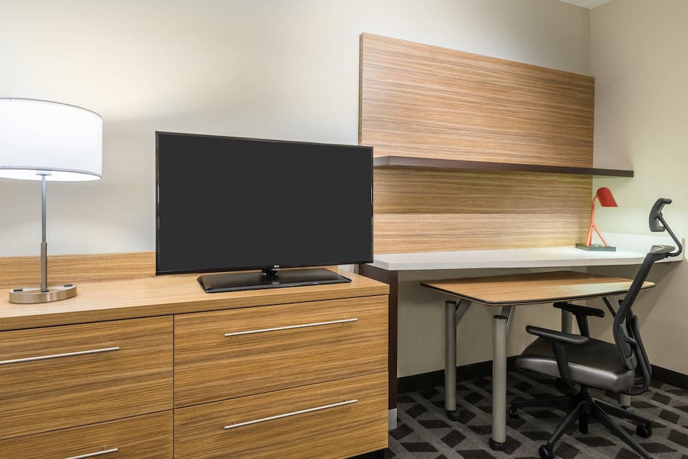 TOWNEPLACE SUITES LATHAM ALBANY AIRPORT 51/62
