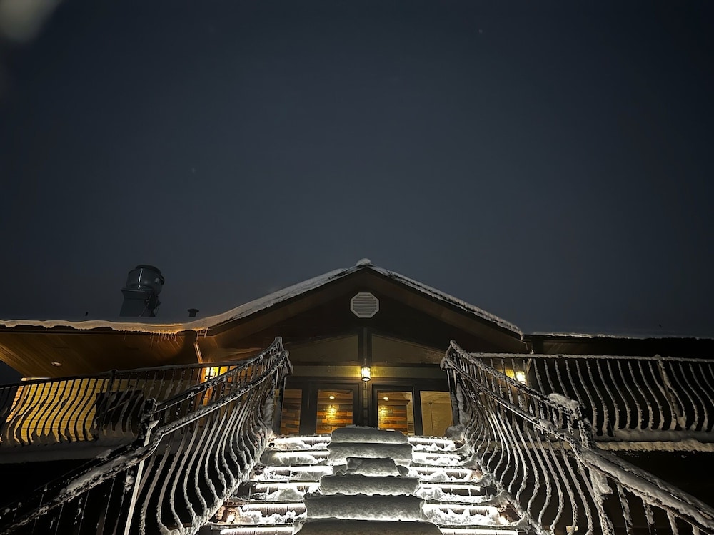 Zion Cliff Lodge 2/50