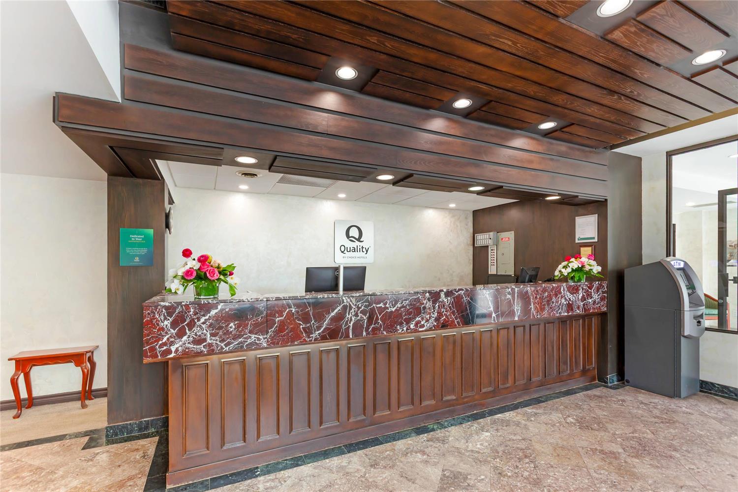 Quality Hotel Fallsview Cascade 6/16