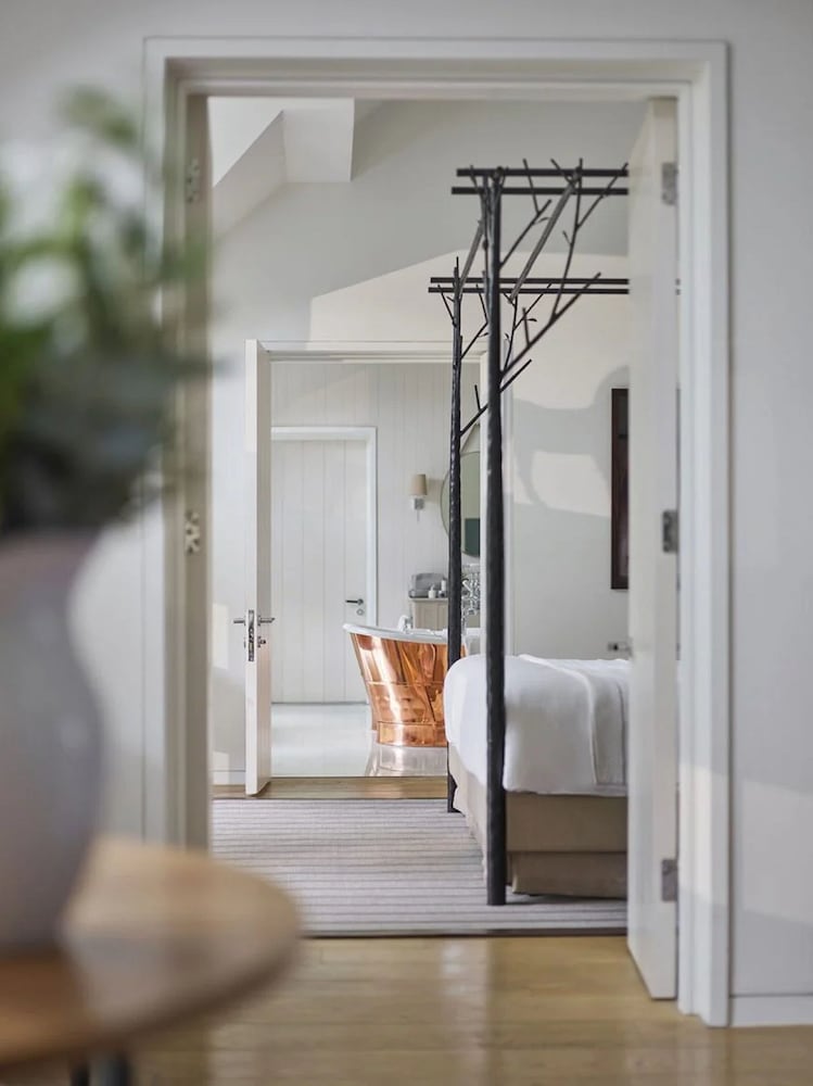 Coworth Park Dorchester Collection 27/77