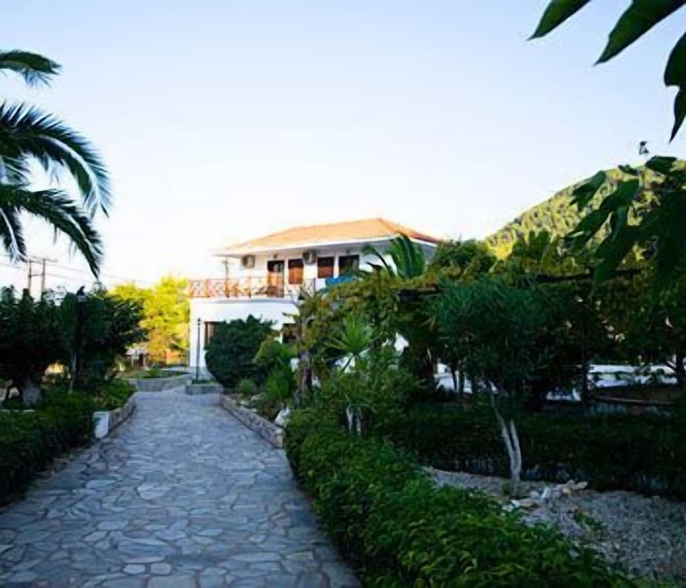 Delphi Resort 60/66