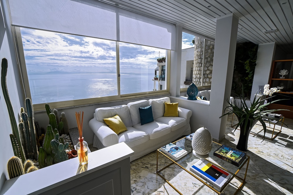 Miramalfi Hotel 60/85