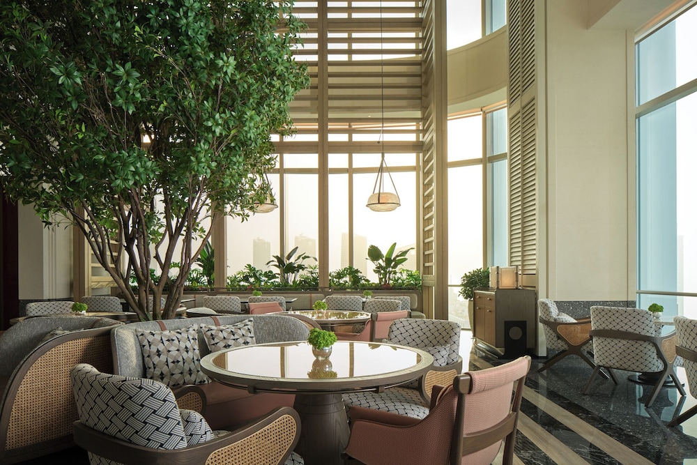 Hyatt Regency Zhuhai Gongbei 27/45