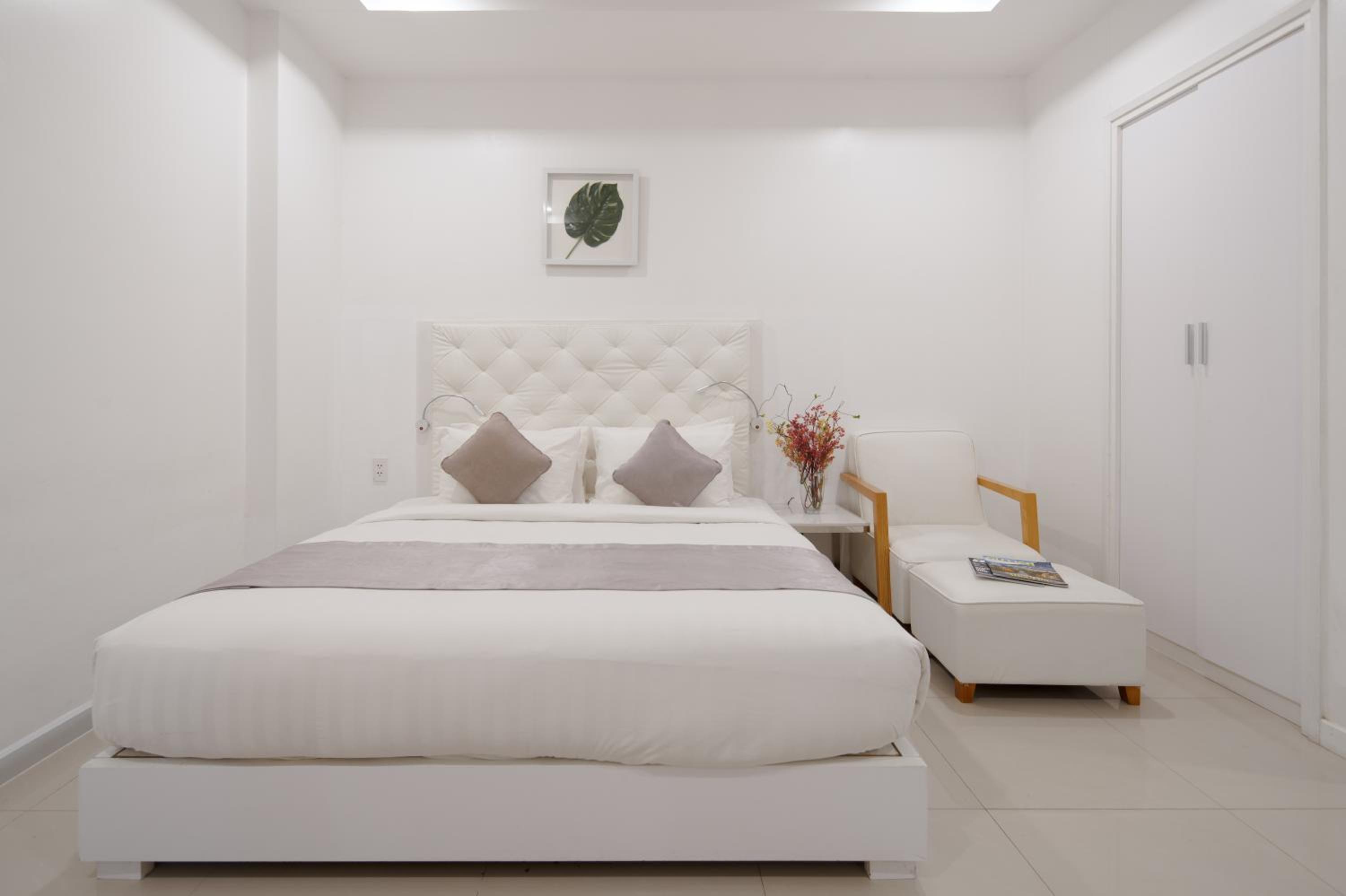 Deluxe, Double Bed, No Window