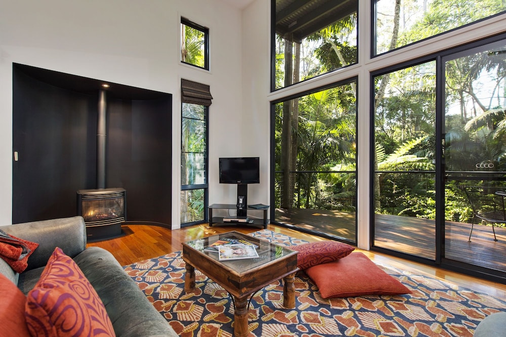 PETHERS RAINFOREST RETREAT 29/50