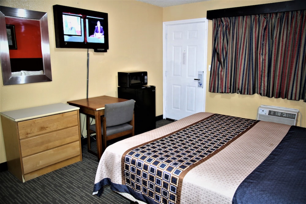4 Star Motel 22/35