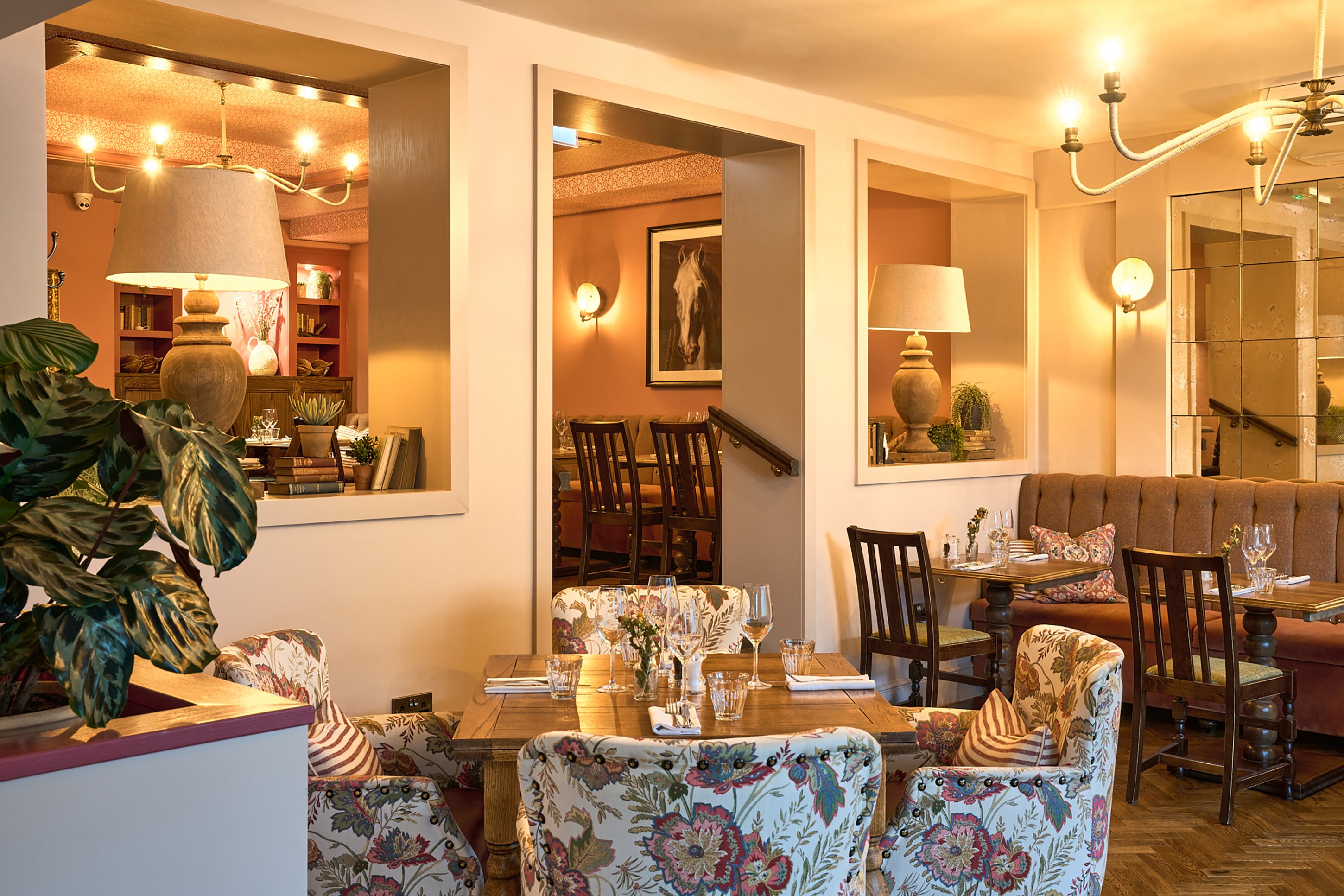 White Horse Hotel 30/46
