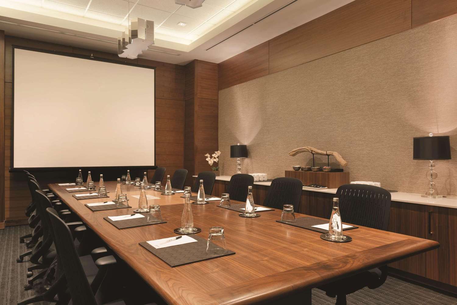 Radisson Hotel & Conference Centre Calgary Airport 71/78