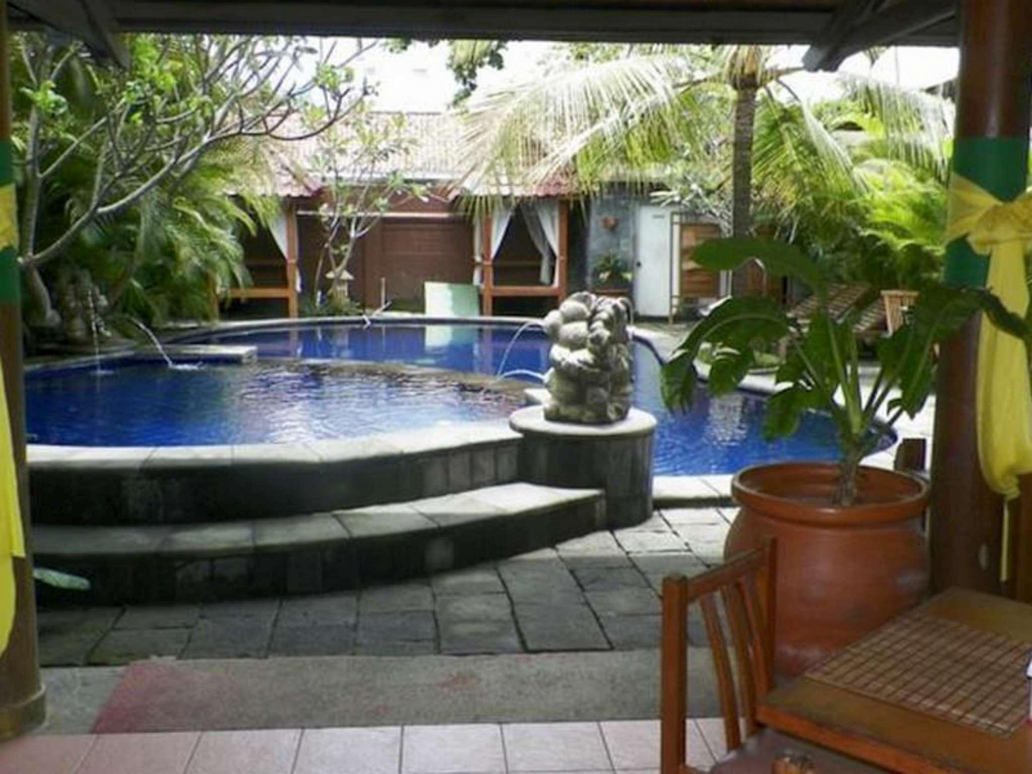 Nyiur Indah Beach Hotel 27/31