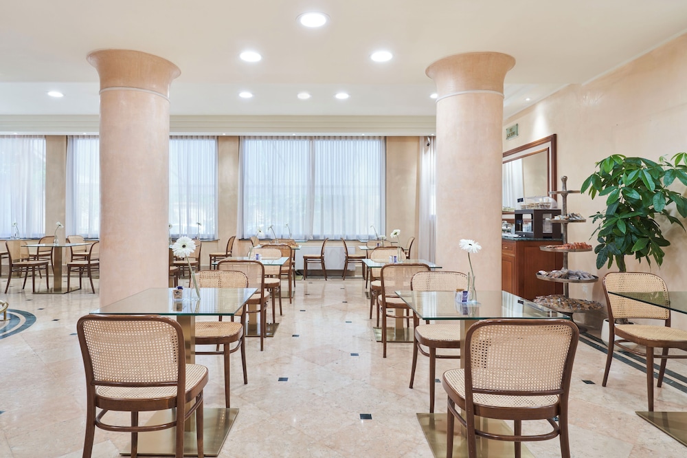 Hotel Cyrano 36/50